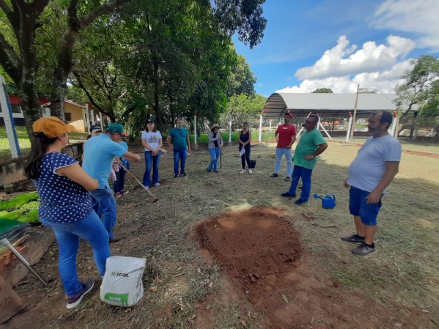 Seduc firma parceria com Senar para aperfeiçoamento de profissionais no cultivo de hortas