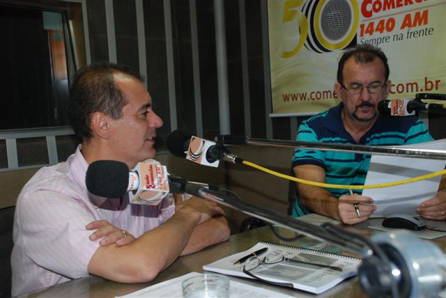 Administração aponta progressos na Saúde e Educação em entrevista na Rádio Comercial
