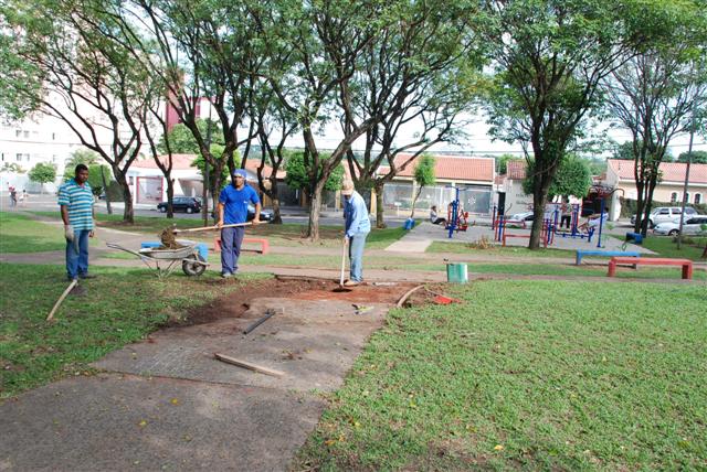 Área de lazer do Inocoop recebe reparos em calçadas e dispositivo de acessibilidade