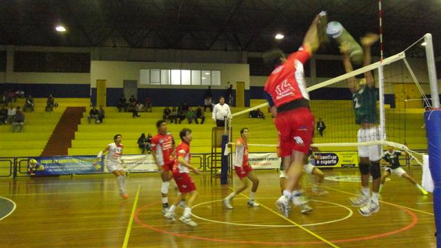 PARTIDAS ACIRRADAS ENCERRAM A PARTICIPAÇÃO INDIVIDUAL DO TÊNIS DE