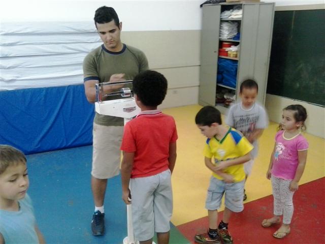 ESF de Floresta do Sul realiza ação do Programa 'Saúde na Escola' na Alberto Sotello