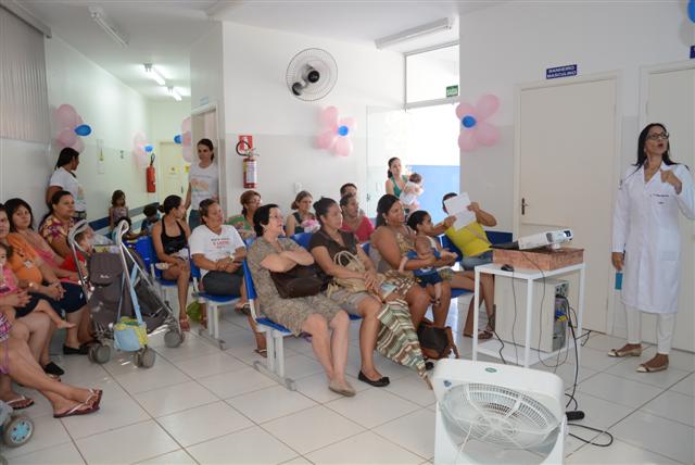 Equipe da UBS Guanabara realiza palestra sobre afecções de pele e café da manhã especial