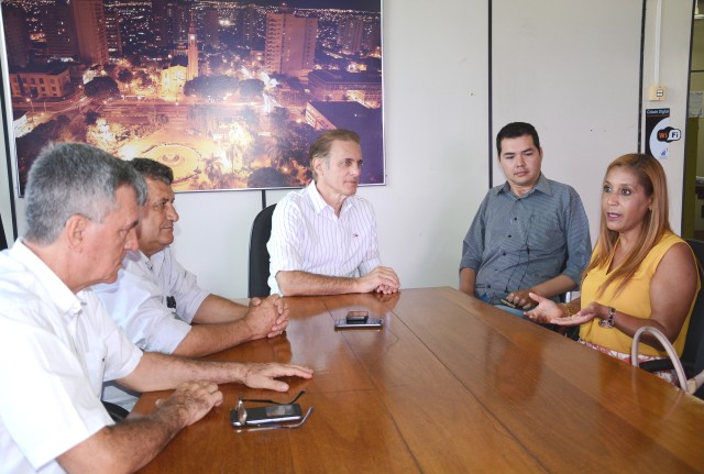 Deputada Clélia Gomes visita prefeito e se dispõe a colaborar com centenário