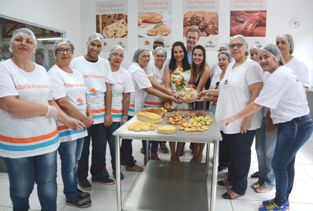 Com presença de Lu Alckmin, Fundo Social inaugura polo da Padaria Artesanal