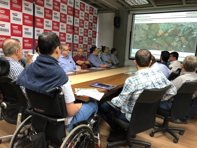 Prefeito recebe empreendedores da Associação das Empresas de Loteamento