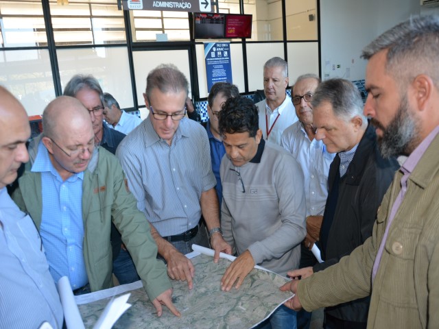 Visando à privatização, consultores internacionais visitam aeroporto prudentino