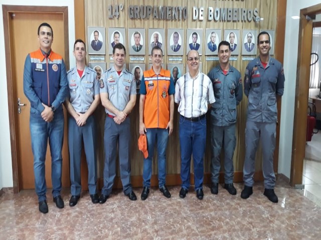 Defesa Civil Municipal participa de Solenidade do 14º Grupamento de Bombeiros