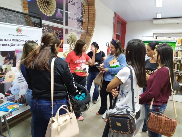 Coordenadoria da Pessoa com Deficiência participa do FLITPP com comunicação acessível 